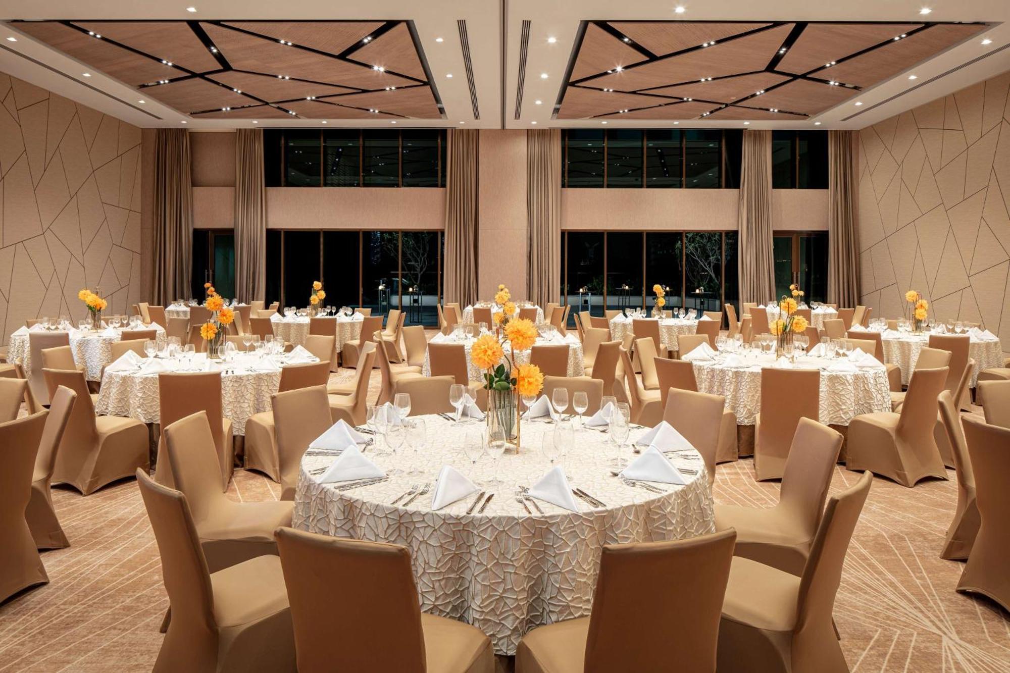 Doubletree By Hilton Dubai M Square Hotel & Residences Buitenkant foto